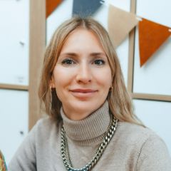 Казакова Елена