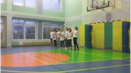 Поздравляем девушек 8"А" и 8"В" классов с 1 местом в районных соревнованиях по волейболу!